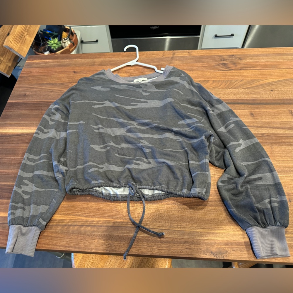 Cropped sweatshirt